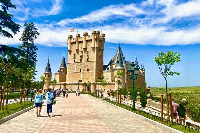 Travel through Segovia and Avila in a Small Group from Madrid - Summary of the Experience