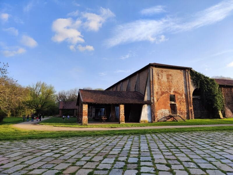 Trekking in the Wood with picnic on the turtles lake - Discovering Milan’s Hidden Forest: A Guide to the Experience