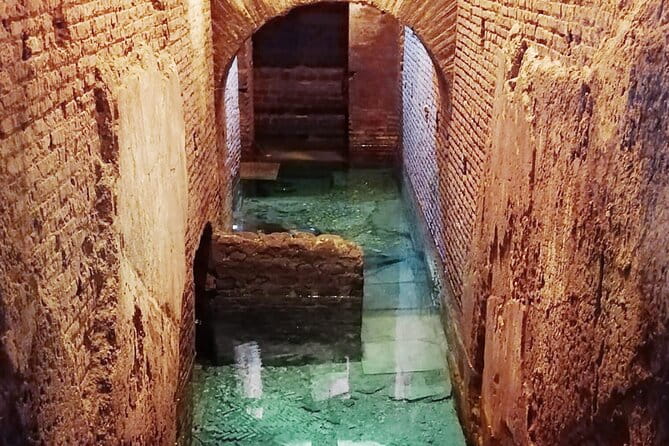 Trevi Fountain Underground Guided Tour Small group - First Impressions and Practical Details