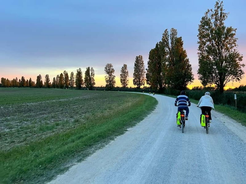 Treviso-Jesolo: Bike tour along the Sile cycle path with drop-off by bus - Approaching the Lagoon: Portegrandi and Caposile