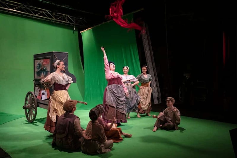 Trianon Theater: The Room of Wonders entrance ticket - FAQ