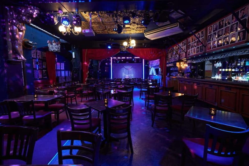 Tribute To Divas - Entering the World of Glitter and Sass