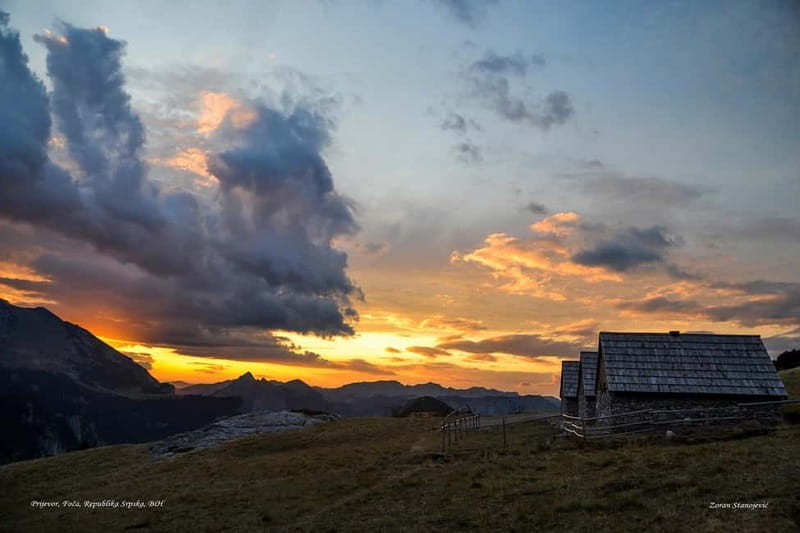 Trnovako Lake: National Park Sutjeska- Magli - Trekking - Discovering the Magic of Trnovako Lake: An Authentic Bosnian Trekking Experience