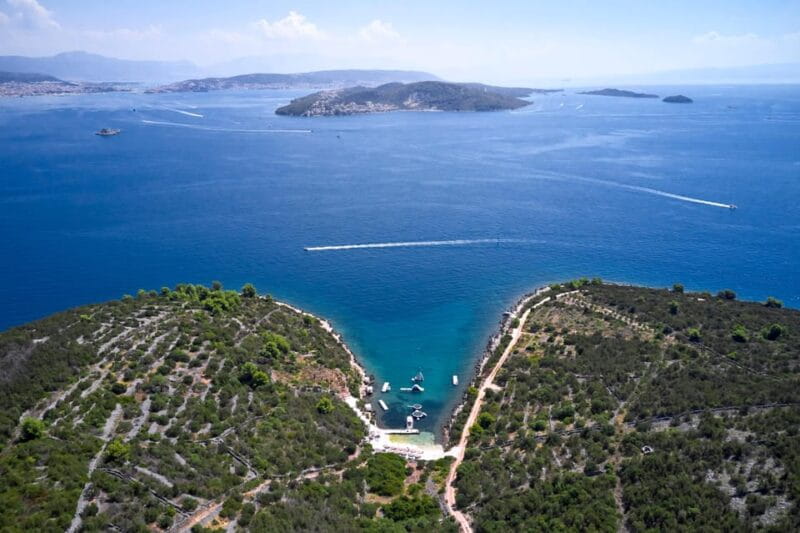 Trogir: Boat tour to Unique underwater museum - The Underwater Museum: Art and Natural Wonder