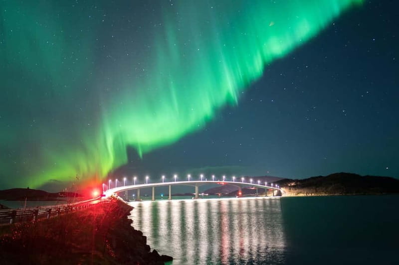 Tromsø: Northern Lights Hunt in French with Photographer - The Magic of the Northern Lights and Camera Tips