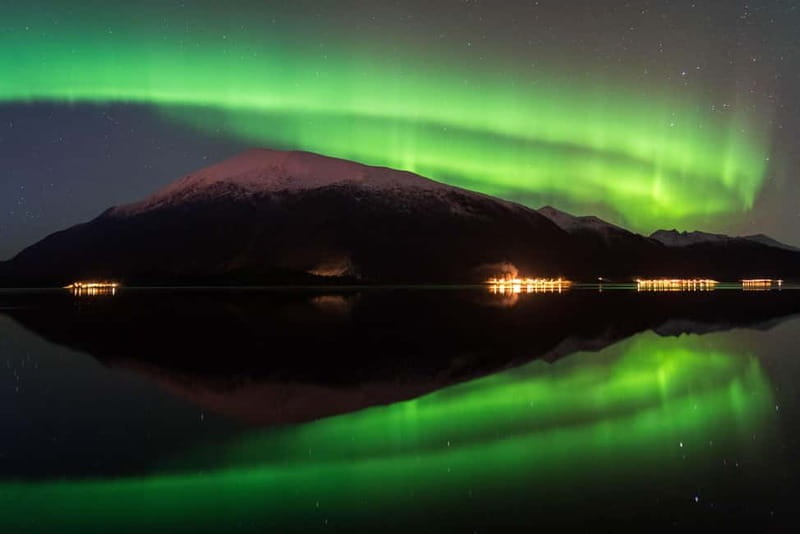 Tromsø: Northern Lights Hunt with Professional Photographer in Spanish - Who Is This Tour Best For?