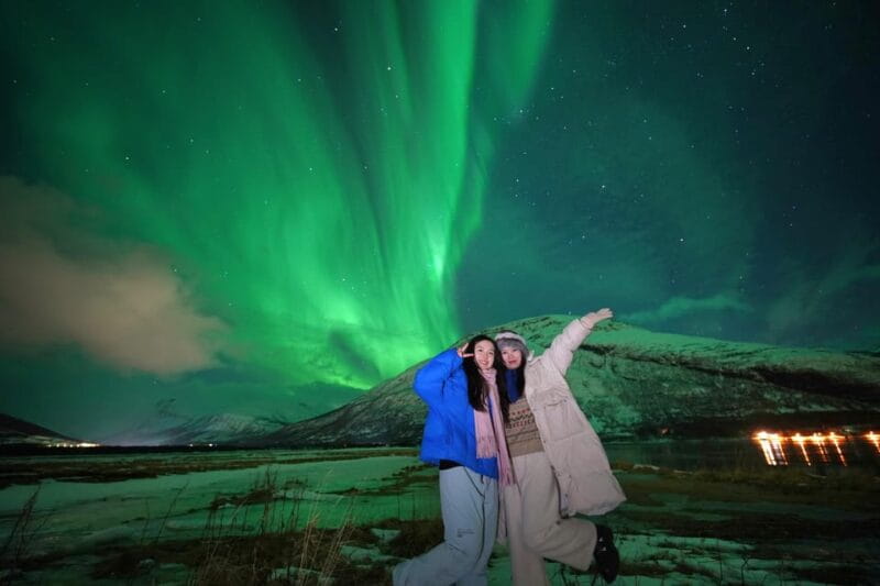 Tromso: Northern Lights Minibus Tour with Campfire - FAQs