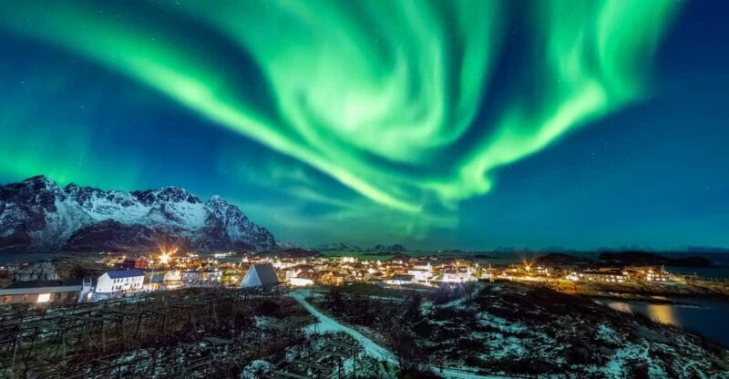 Tromsø: Northern Lights Tour with Campfire - Experience Breakdown: From Meeting Point to Arctic Night