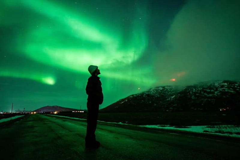 Tromsø: Northern Lights Tour with Hot Drinks and Snacks - Who Should Consider This Tour?
