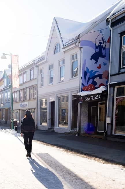 Tromsø: Private Photoshoot in the City Centre - The Value and Practicalities of the Experience