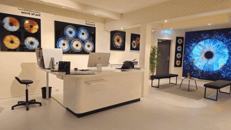Tromsø: Reveal Your Eye Experience at the Iris Galerie - Who Will Love This?