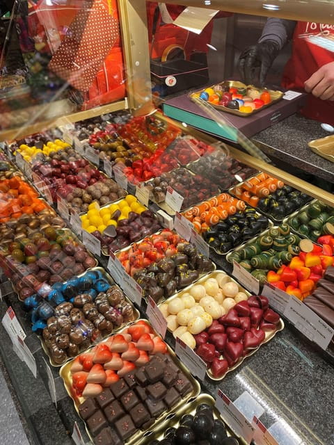 Tromsø Sweet Temptations tour: afternoon tea & chocolates - Who Should Consider This Experience?