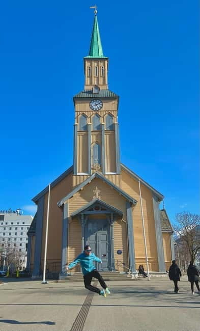 Tromsø: The Arctic Run - Running Tour with local stories - Discovering Tromsø on Foot and in Stories