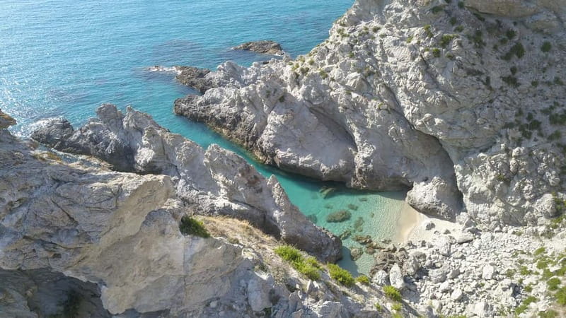 Tropea: Boat Tour on the Coast of the Gods - maximum 12 people on board - FAQ