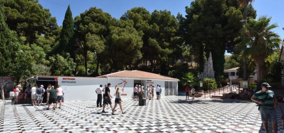 Tropical Coast and Caves of Nerja Day Tour From Granada - Attractions and Experiences