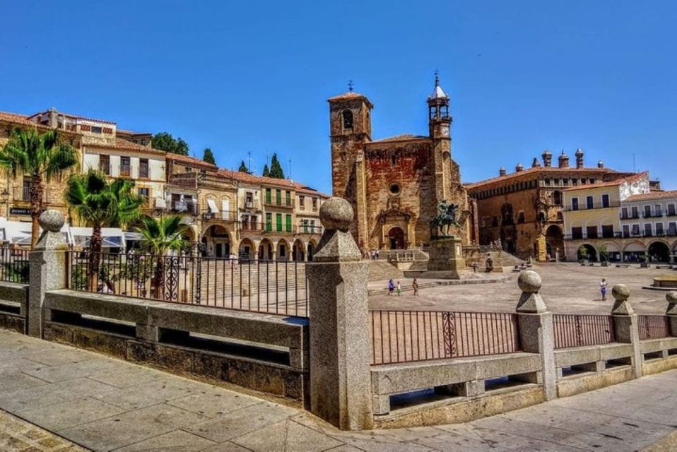 Trujillo: Medieval and Renaissance History Walking Tour - Notable Monuments and Palaces