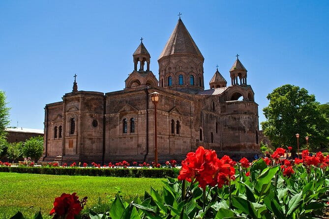 Tsitsernakaber-Hripsime-Echmiatsin-Noy brandy factory - Key points / Takeaways