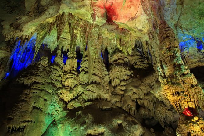 Tskaltubo-Prometheus Cave-Geguti - Who is this tour best for?