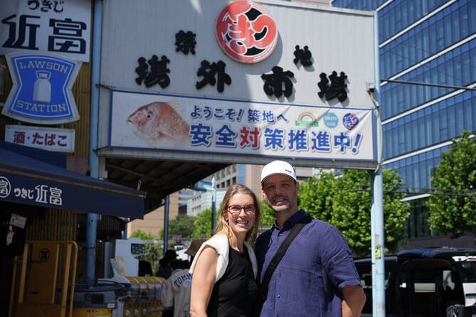 Tsukiji Market Eating Tour, Authentic Sushi & Sake Comparison - Sake Drinking Comparison