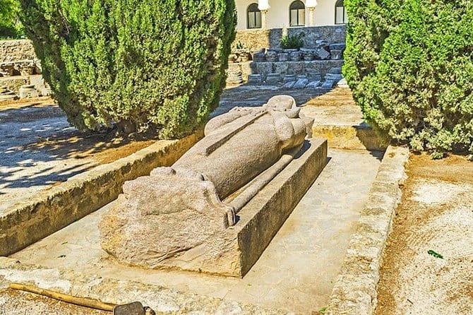 Tunis: Carthage, Bardo Museum, Sidi Bou Said and Medina Day Tour - Tunis Medina: Historic Old Town