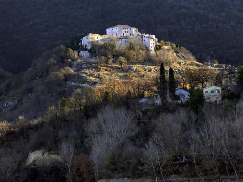 Turano Lake: full day trip with Hike, Castle, Tour and Lunch - The Sum Up