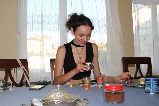 Turkish Coffee on Sand and Fortune-Telling Workshop by Gentlemen - Who Will Love This Experience?