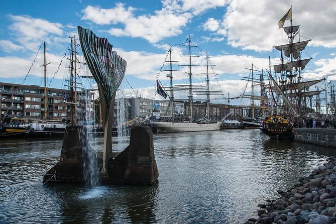 Turku tour from Helsinki - Strolling the Old Town: Market Square & Medieval Market