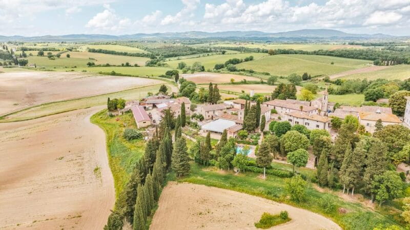 Tuscany: Agro Trekking with Wine and Olive Oil Tasting - Who Should Consider This Tour?