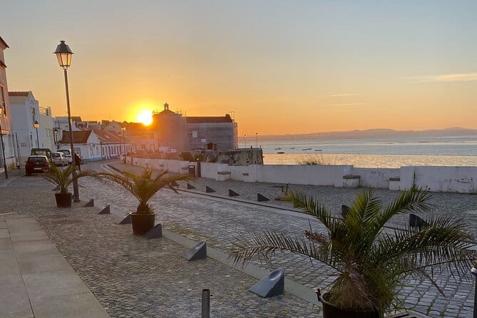 Two Bridges Gastronomic Private Tour - Lisbon King's Christ - Crossing the Bridges: Lisbon’s Architectural Marvels