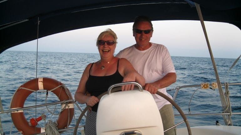 Two Hour Luxury Sailing Experience with Open Bar - Who Will Love This?