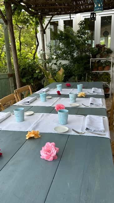 Typical Apulian dinner in the garden of an ancient Trullo - FAQ