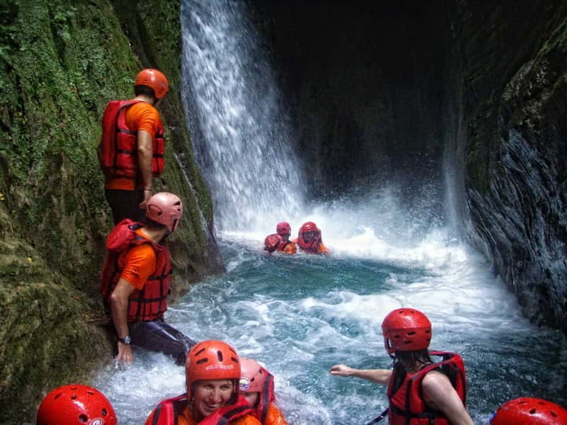 Tzoumerka: Rafting Arachthos Trail: Plaka Bridge- Tzari - The Plaka Bridge: A Majestic Gateway