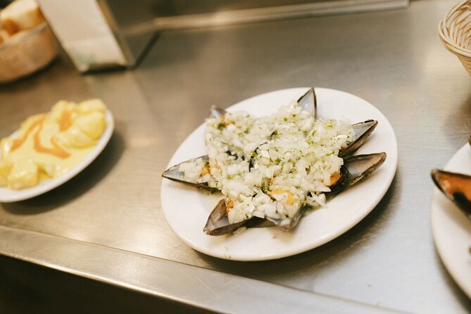 Ultimate San Sebastian Pintxos & Wine Tour (Evening) - Just The Basics