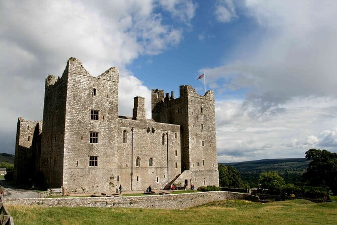 Ultimate Yorkshire Dales Tour - Magnificent Views - Photo Stops - Expert Guide - The Cultural and Natural Highlights