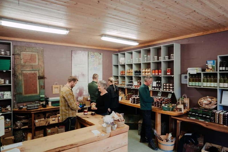 Ulvik: Cider Flight with 4 Types of Cider or Apple Juice - A Refreshing Taste of Norway: Ulvik’s Cider & Apple Juice Experience