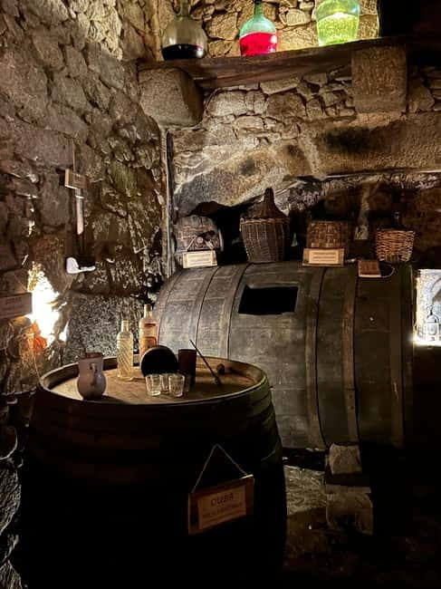 Unique experience in XVI winery with tasting near Salamanca - The Charm of a Medieval Mountain Winery in Castile and León