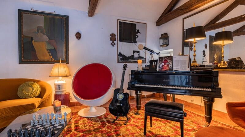 Unique Portuguese Dinner in Sintra 17th-Century Palace - Post-Dinner Activities: Music, Relaxation, and Fun