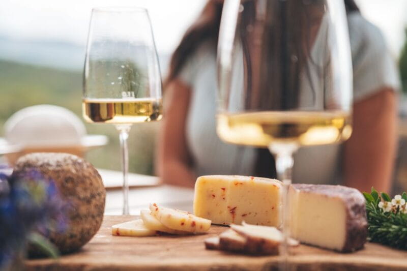 Val d'Orcia: Wine and Food Tasting at a Podere - Key Points / Takeaways