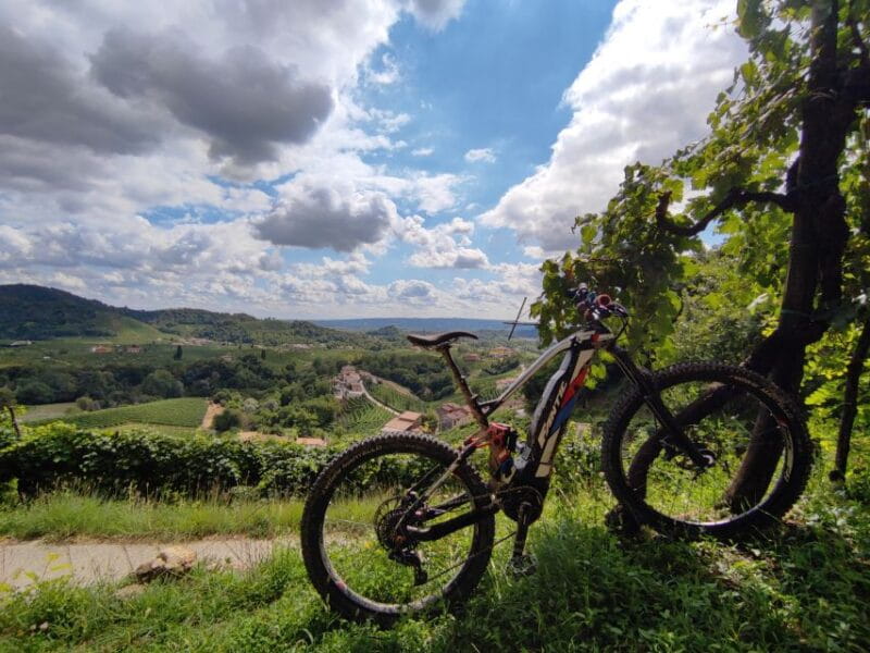 Valdobbiadene: Guided E-Bike Tour in Prosecco Hills - Why the Guides Make a Difference