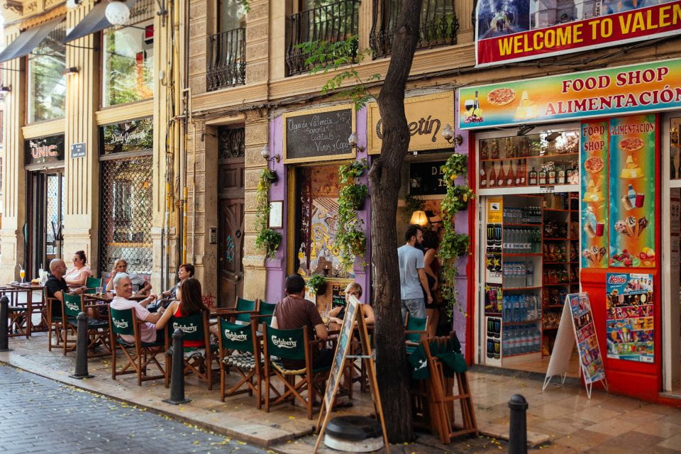 Valencia: 1.5-Hour Private Kick-Start Tour With a Local - Booking and Cancellation Policy