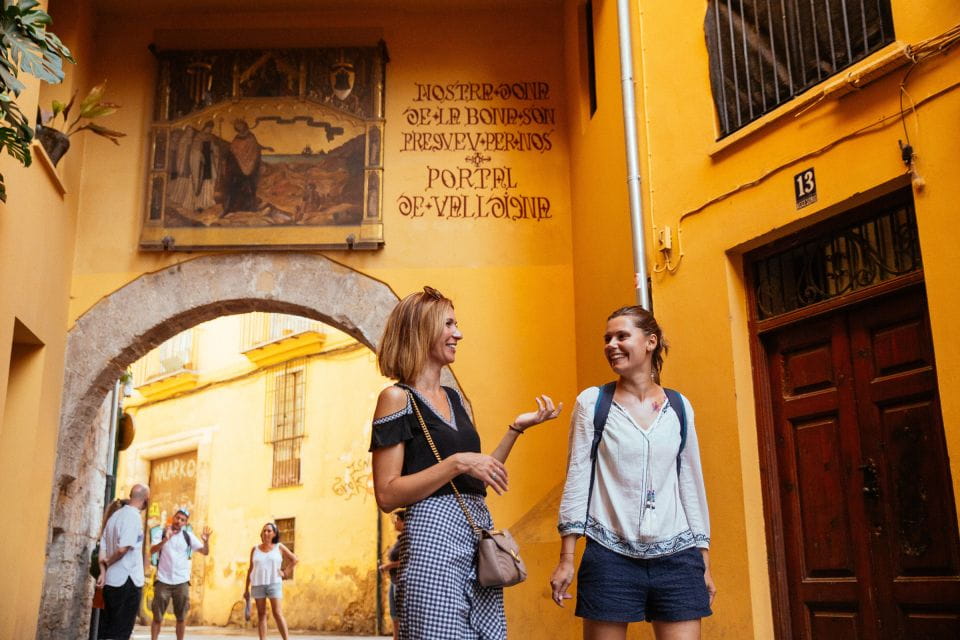 Valencia: 1.5-Hour Private Kick-Start Tour With a Local - Local Insights and Tips