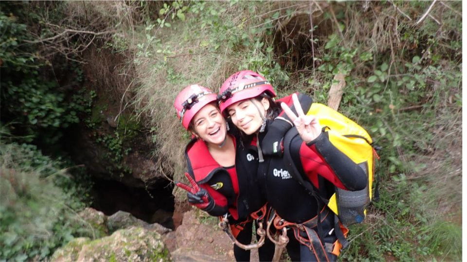 Valencia: Aquatic Caving in Sumidero De Vallada - Geological Significance