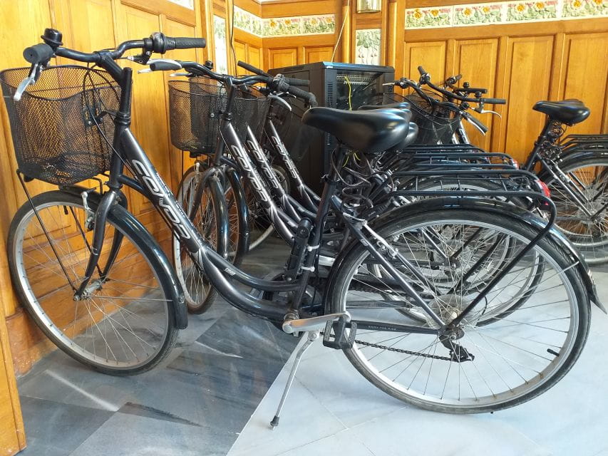 Valencia: Bike Rental for 1 to 4 Days - Bike Rental Equipment Overview