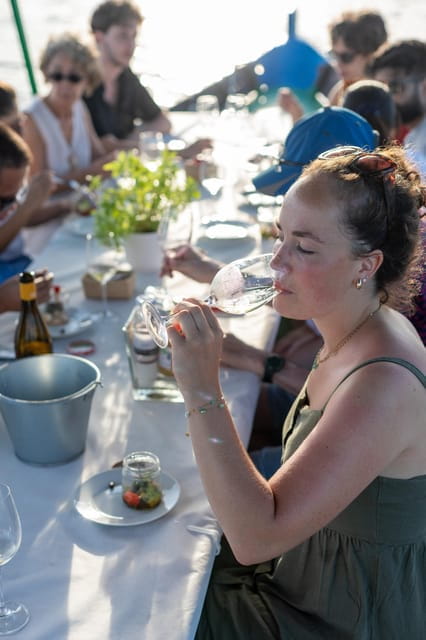 Valencia: Boat Ride with Valencian Wine Tasting & Tapas - FAQ