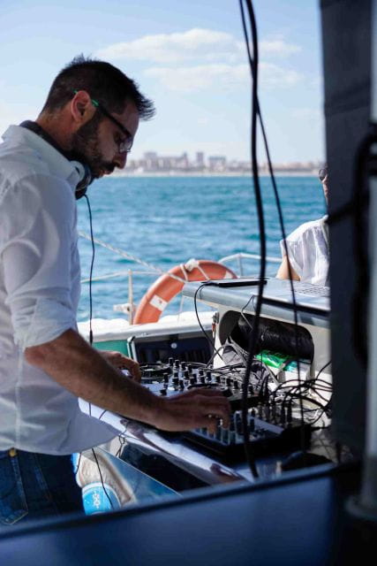 Valencia: Catamaran Party Boat - Booking and Cancellation