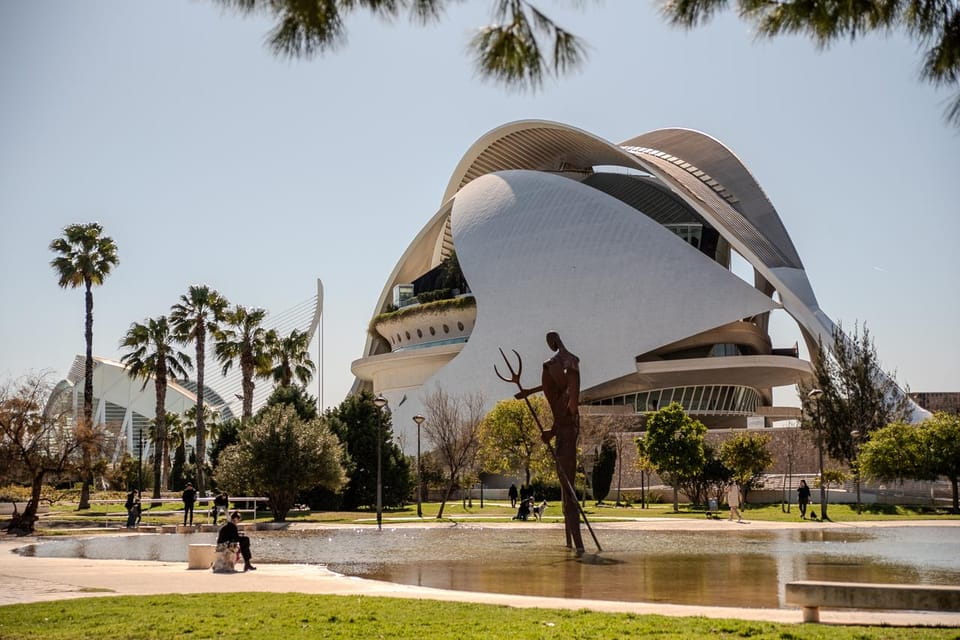 Valencia: City Bike Tour - Booking and Cancellation Policy