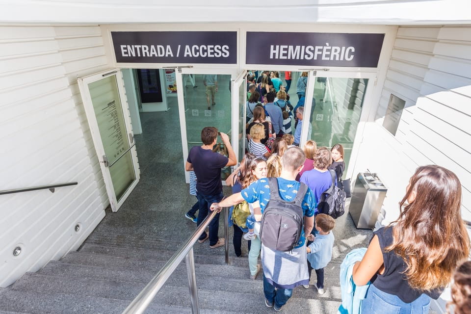 Valencia: City of Arts and Science 3D Movie at Hemisfèric - Immersive 3D Movie Experience