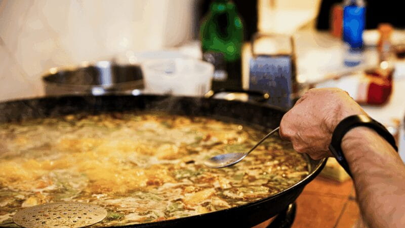 Valencia: cook your paella (with purchase at Russafa market) - An In-Depth Look at the Valencia Paella Experience