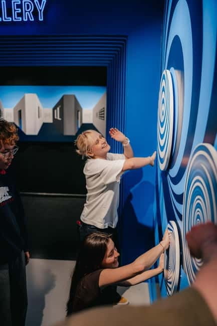 Valencia: entry ticket to Museum Of Illusions - Key points / Takeaways