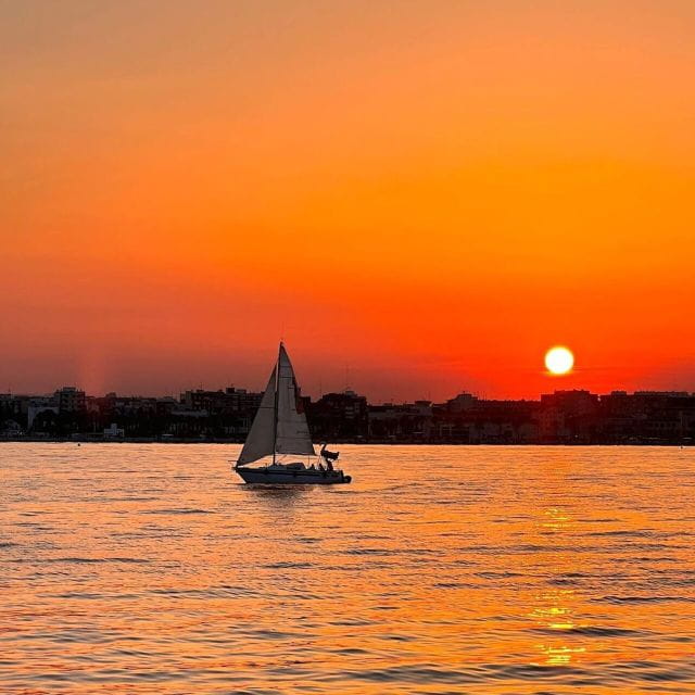 Valencia: Exclusive Sunset Cruise With Drink - Things To Know